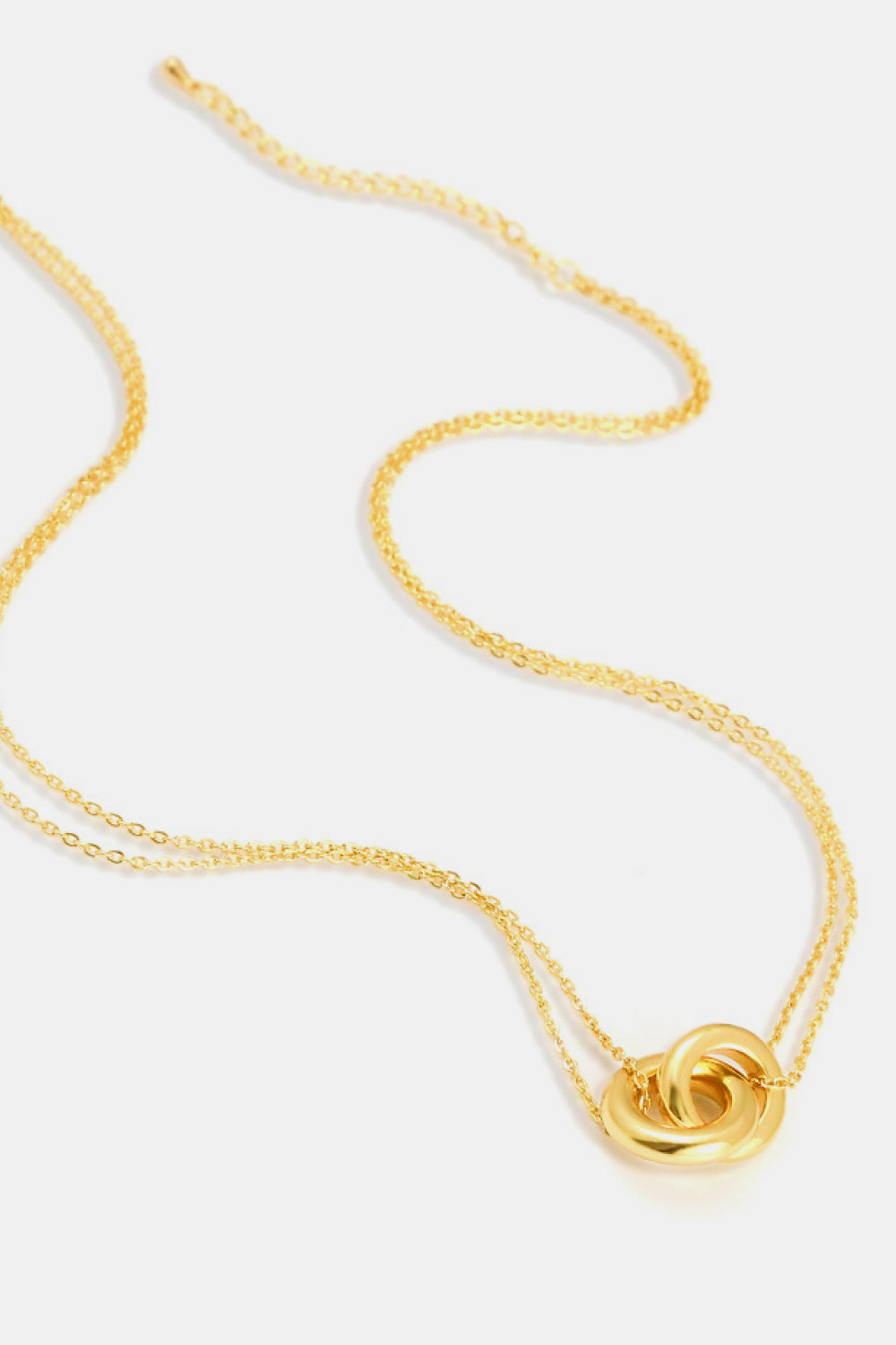 Mallory Linked Ring Pendant Chain Necklace