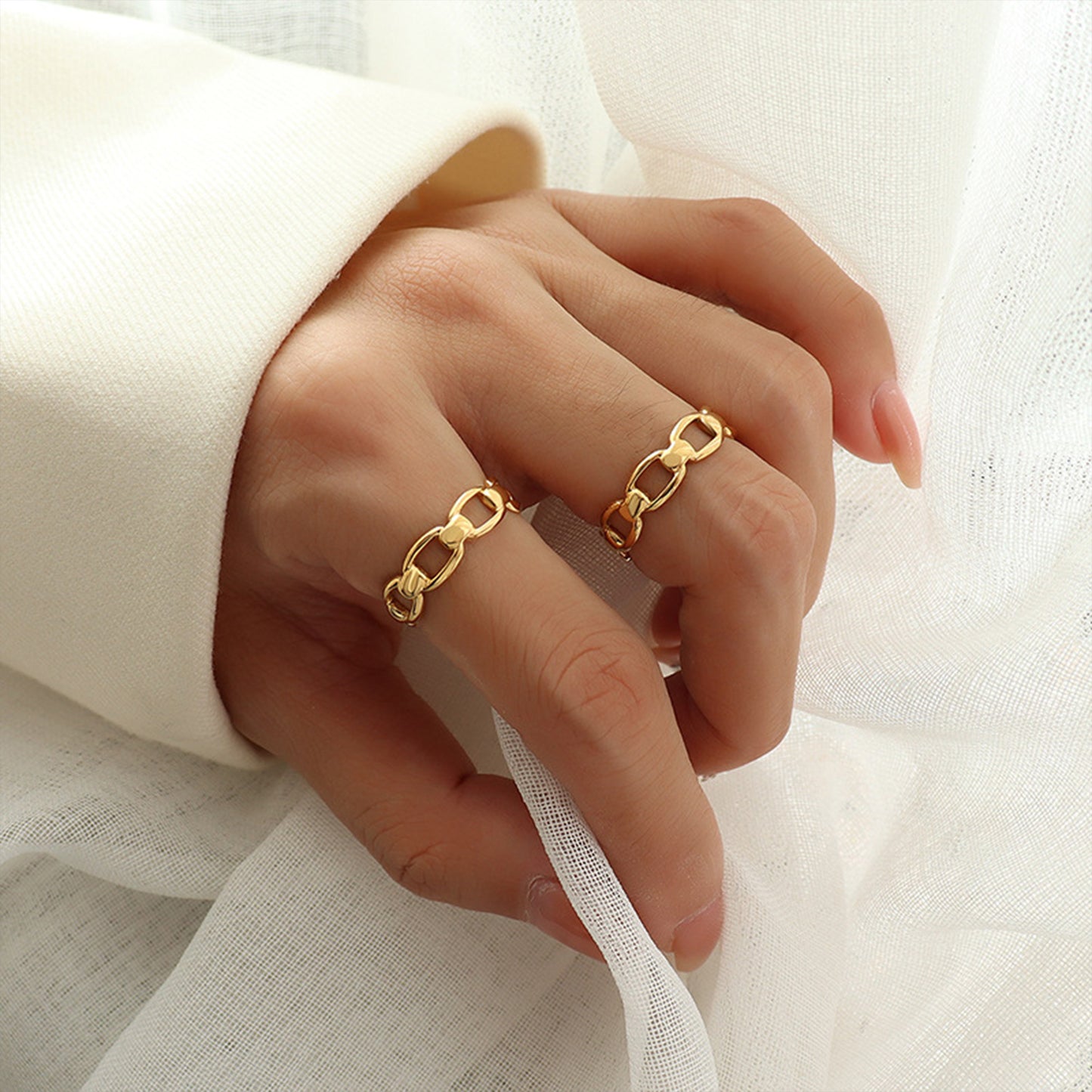 Megan Chainlink Ring