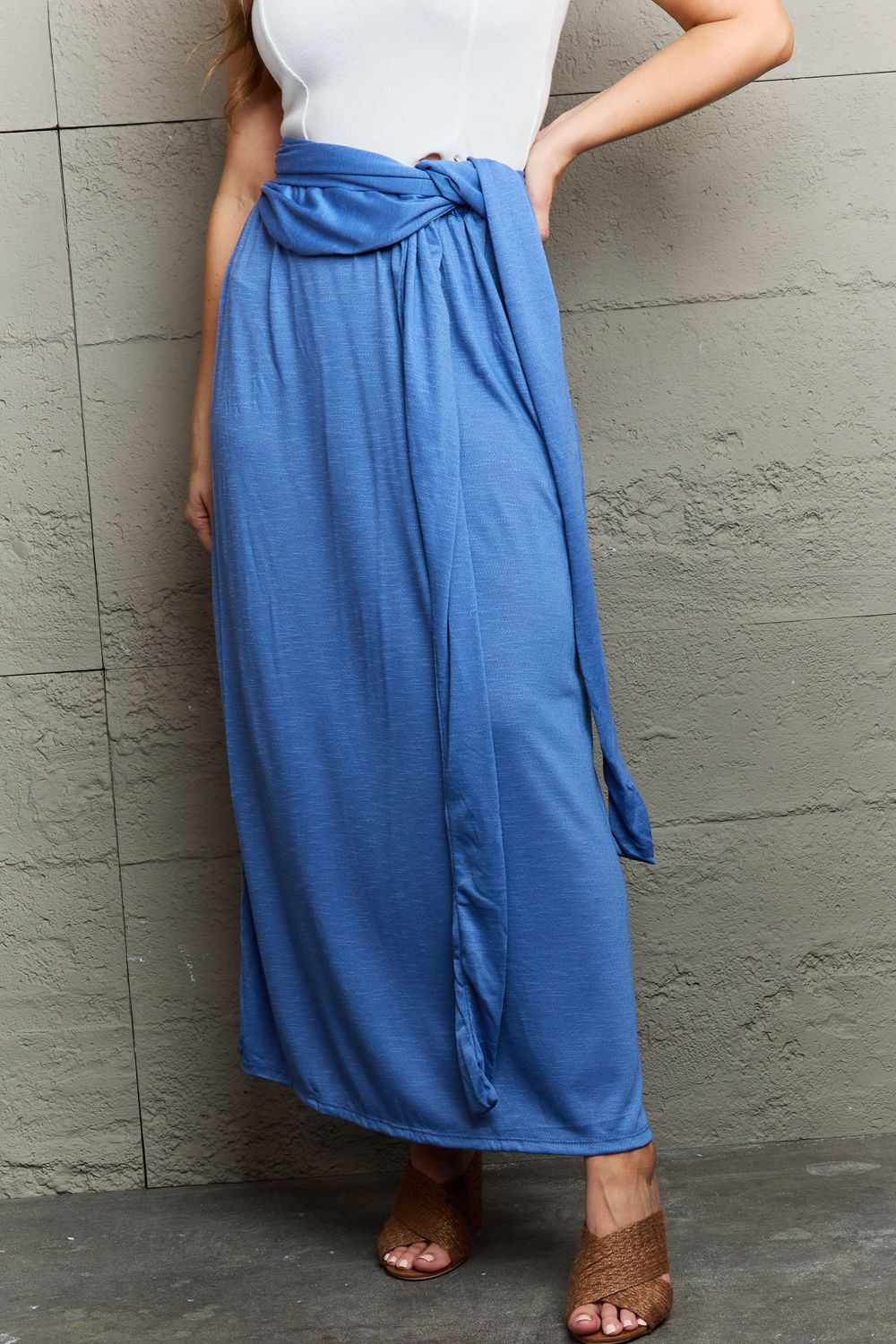 Gen Criss Cross Halter Neck Maxi Dress