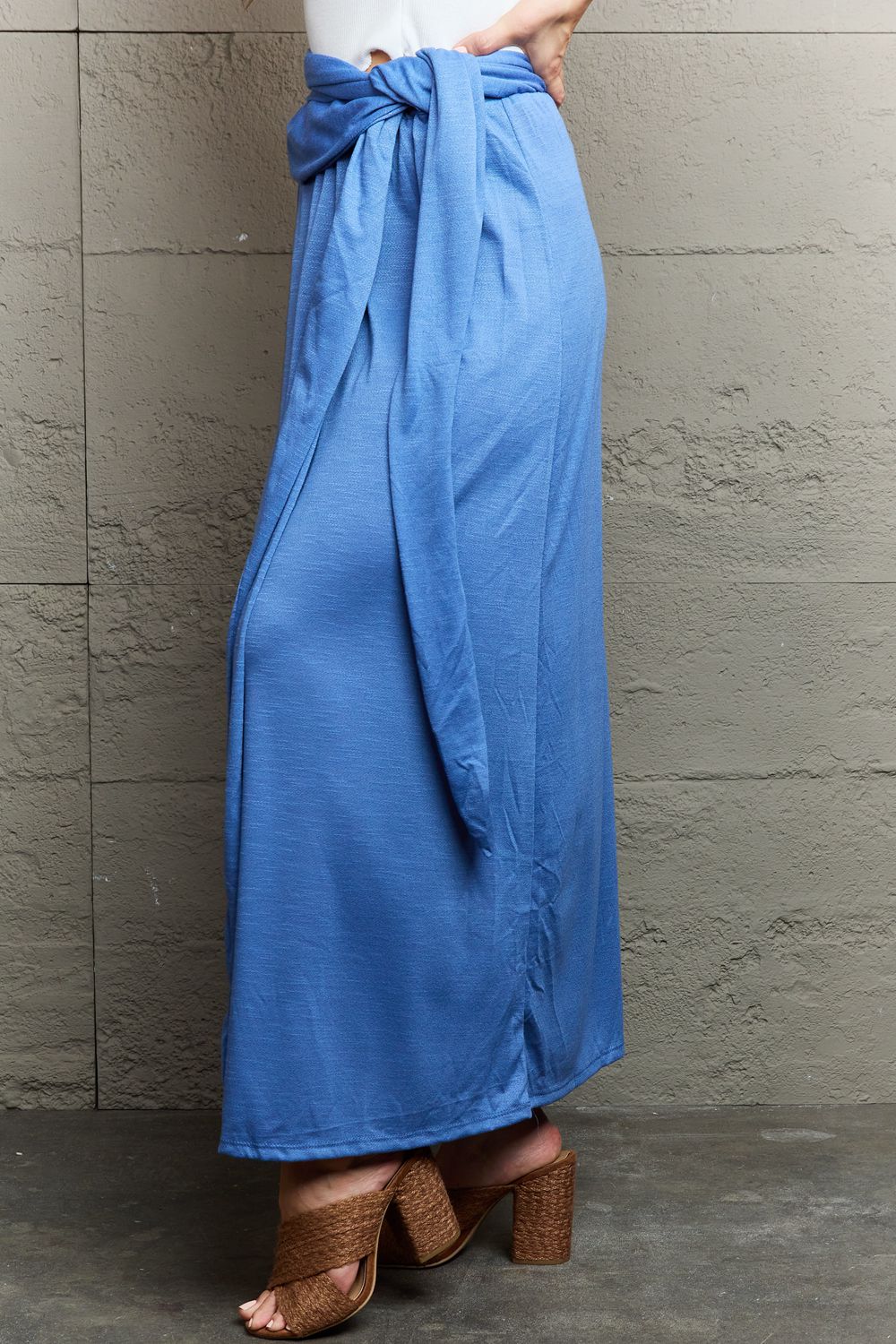 Gen Criss Cross Halter Neck Maxi Dress